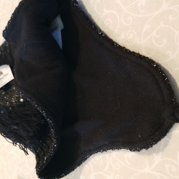 NWT Disney Winter Fashion Sparkly Fleece Lined, Ribbed Knit trapper-style hat - Picture 6 of 12